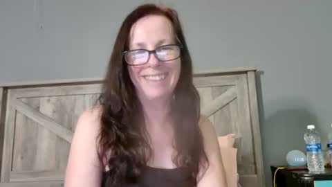 Snapshot of radiantpeachgoddess chatting on 02.28.25 Radiant Peach Goddess online show from 02.28.25