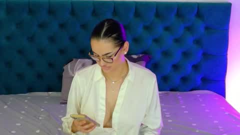 sweet peach online show from 11.13.25