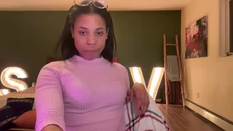 Snapshot of raewerks chatting on 01.12.25 RaeWerks online show from 01.12.25