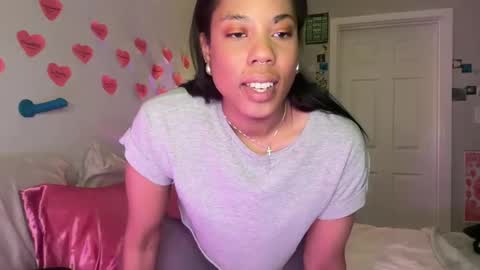 Snapshot of raewerks chatting on 02.12.25 RaeWerks online show from 02.12.25