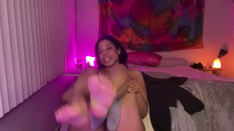 Snapshot of raewerks chatting on 03.11.25 RaeWerks online show from 03.11.25