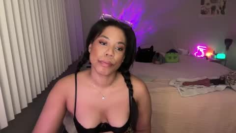 Snapshot of raewerks chatting on 10.04.25 RaeWerks online show from 10.04.25