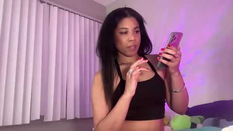 Snapshot of raewerks chatting on 10.21.25 RaeWerks online show from 10.21.25