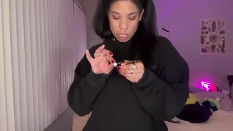 Snapshot of raewerks chatting on 10.25.25 RaeWerks online show from 10.25.25