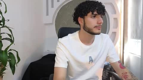 R A F A E L online show from 10.19.25