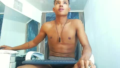 Snapshot of rafaelvanderx chatting on 07.07.26 Rafael online show from 07.07.26