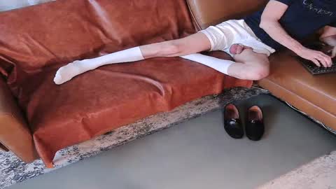 Snapshot of raffertynow chatting on 06.26.26 DressSock Shoe online show from 06.26.26