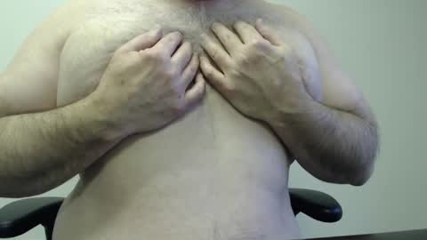 Snapshot of ragin_hardon001 chatting on 01.09.25 Ray online show from 01.09.25