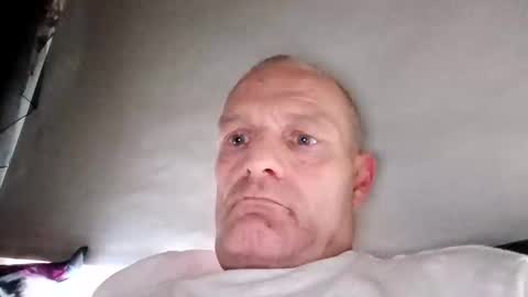 Snapshot of ragingzef69 chatting on 10.18.25 Bigthickdickinvic online show from 10.18.25