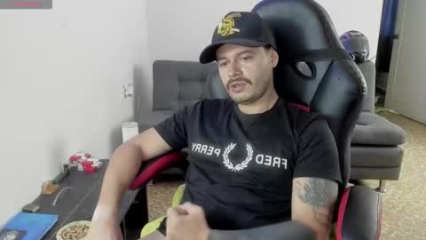 Snapshot of ragnar_lothbrok77 chatting on 11.30.25 ragnar_lothbrok77 online show from 11.30.25