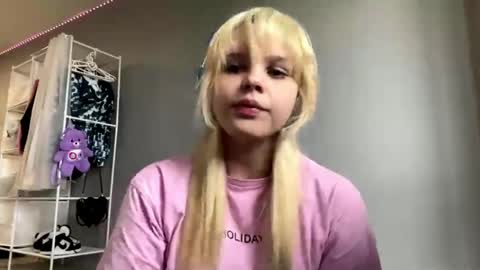 Snapshot of raguellipscombe chatting on 04.11.26 Eshly online show from 04.11.26