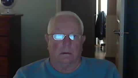 Snapshot of raiderman215 chatting on 02.18.26 raiderman215 online show from 02.18.26