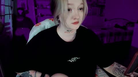 Snapshot of raiingurl chatting on 02.11.26 Kate online show from 02.11.26