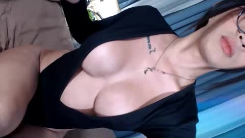 Snapshot of raileykink chatting on 09.11.25 itsmeRailey online show from 09.11.25