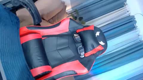 itsmeRailey online show from 11.17.25