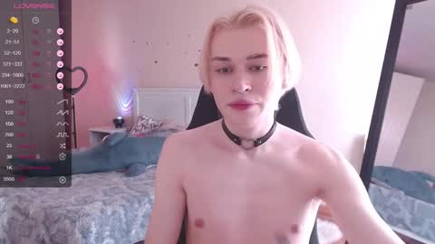 Snapshot of rainbow__salt chatting on 10.07.25 Mike online show from 10.07.25