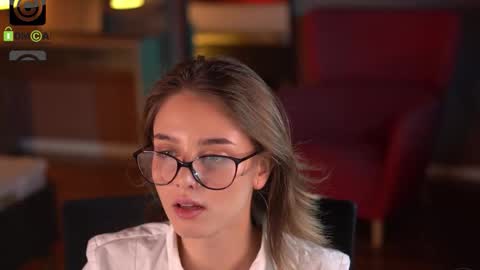 Snapshot of raisadoll chatting on 10.20.25 Raisa online show from 10.20.25