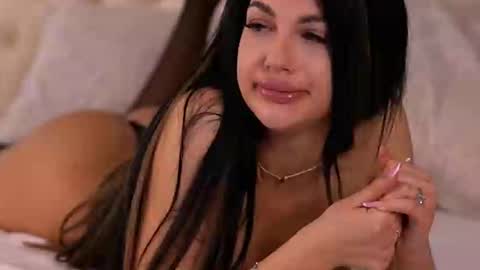 Raisa online show from 02.25.25