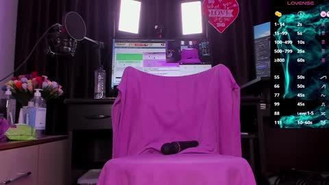 Laura online show from 12.07.24