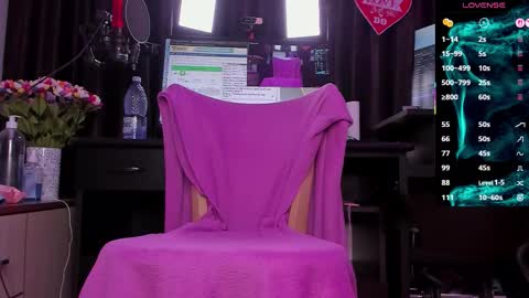 Laura online show from 01.11.26