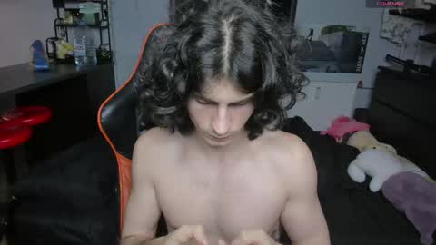 Snapshot of rakimaru chatting on 11.25.25 kirill online show from 11.25.25