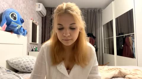 Snapshot of randareidling chatting on 10.23.25 Randa online show from 10.23.25