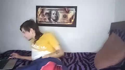 Snapshot of rangel_sex chatting on 11.04.25 Rangel and Lola online show from 11.04.25