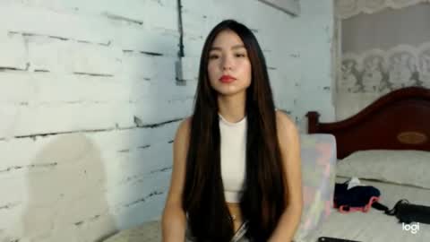 Snapshot of raquel2411 chatting on 05.20.26 raquel2411 online show from 05.20.26