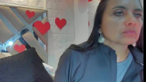 Raquel Moore  online show from 02.18.25