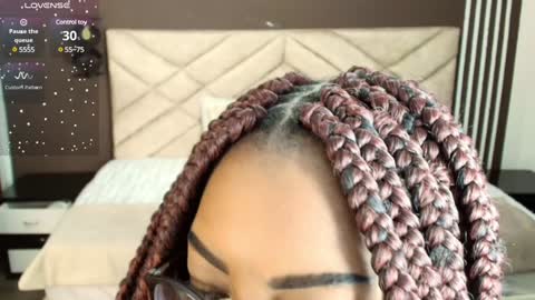 Snapshot of raqueljones_ chatting on 01.11.25 Raquel online show from 01.11.25