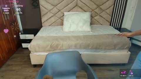 Snapshot of raqueljones_ chatting on 02.06.25 Raquel online show from 02.06.25