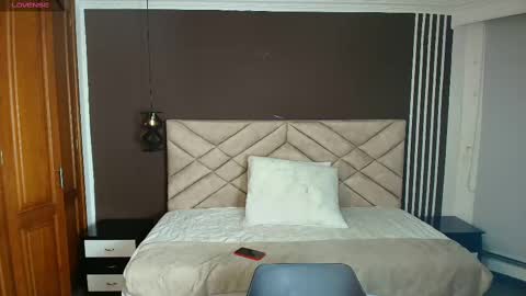 Snapshot of raqueljones_ chatting on 02.09.25 Raquel online show from 02.09.25