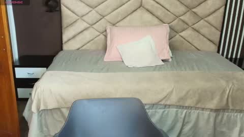 Snapshot of raqueljones_ chatting on 03.05.25 Raquel online show from 03.05.25