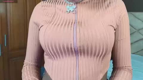 Snapshot of raqueljones_ chatting on 09.09.25 Raquel online show from 09.09.25