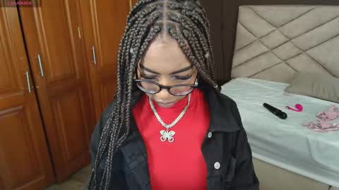 Snapshot of raqueljones_ chatting on 09.16.25 Raquel online show from 09.16.25