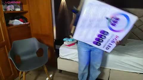 Snapshot of raqueljones_ chatting on 10.15.25 Raquel online show from 10.15.25