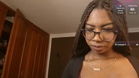 Snapshot of raqueljones_ chatting on 10.26.25 Raquel online show from 10.26.25