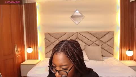 Raquel online show from 02.27.26