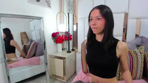 Snapshot of raquellefox chatting on 04.30.26 Raquelle online show from 04.30.26