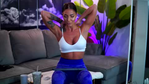 Raquelle online show from 02.10.26