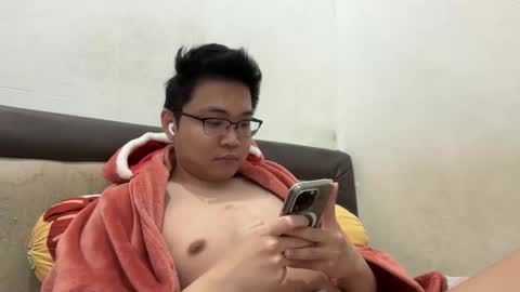 Snapshot of ratedepic17 chatting on 11.18.25 randomnaut online show from 11.18.25