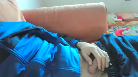 Snapshot of raul101101101101 chatting on 11.09.25 raul101101101101 online show from 11.09.25