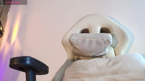   online show from 10.09.25