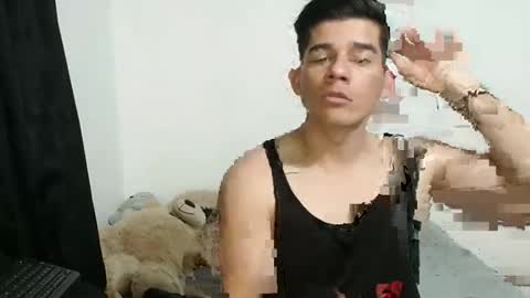 Snapshot of raven20081024 chatting on 11.18.25 raven20081024 online show from 11.18.25