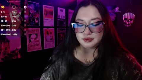 Snapshot of raven_darkk chatting on 06.10.26 Raven online show from 06.10.26