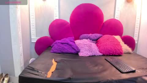 raven_loove online show from 05.13.26