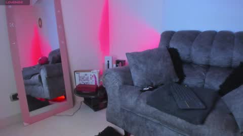 Snapshot of raven_manson chatting on 02.17.26 online show from 02.17.26
