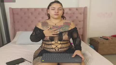 Snapshot of raven_noctis_ chatting on 02.08.26 Raven online show from 02.08.26