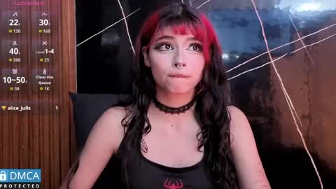 raven_rox_ online show from 04.13.26