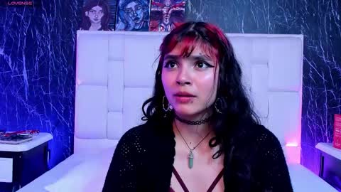 Snapshot of raven_roxx chatting on 10.18.25 Raven 1030pm to 530am Colombia hour online show from 10.18.25
